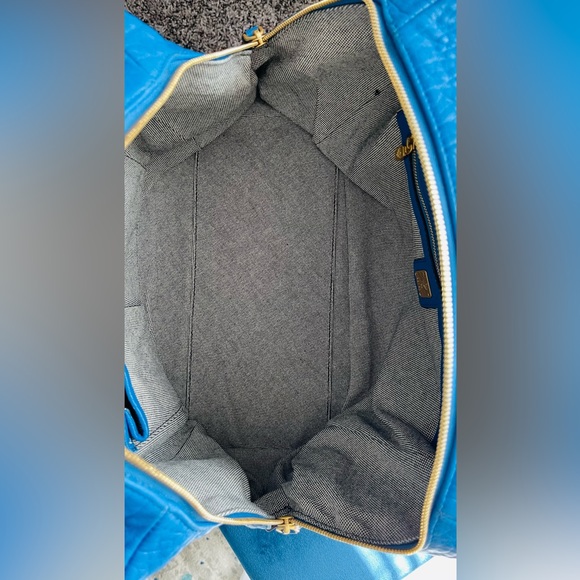 🥳LAST CHANCE 🥳 MCM Blue Leather Studded Design Large Tote Bag - Picture 11 of 17